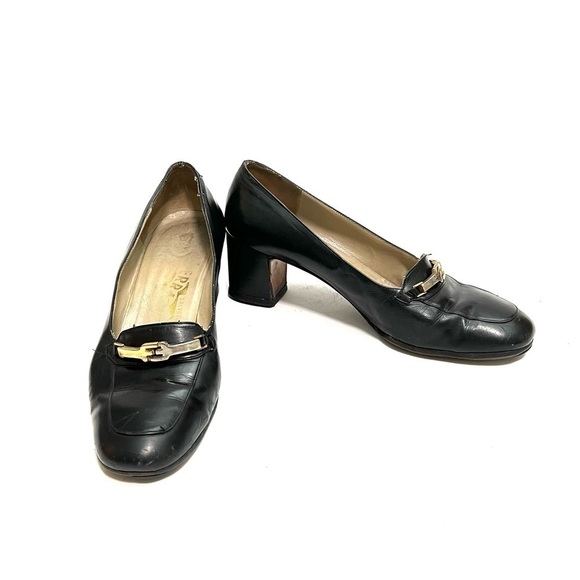 FERRAGAMO | Vintage 1990s black leather logo horsebit heeled loafers